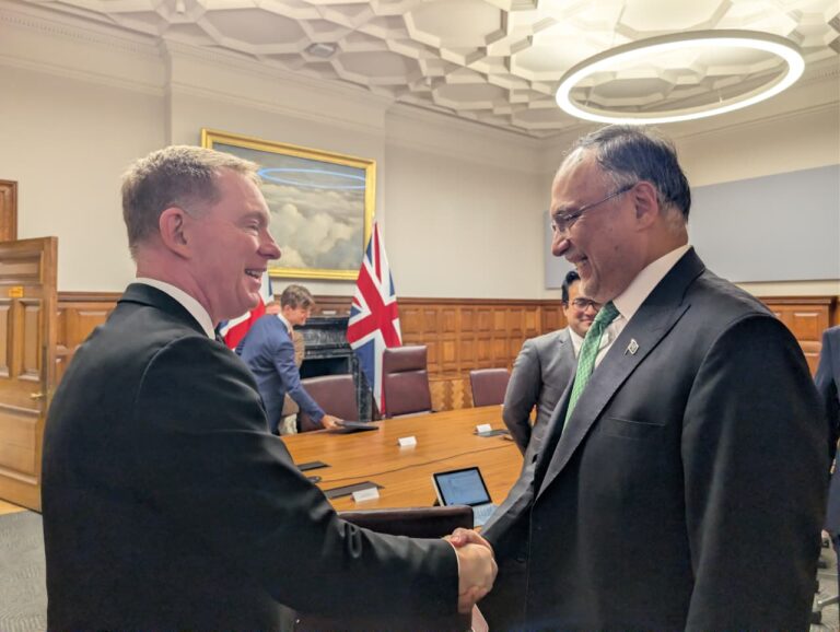 *Pakistan, UK Agree to Fast-Track Trade Mechanism and Expand Economic Partnership